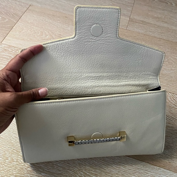 VINCE CAMUTO EUC Cream and light blue leather clutch with magnetic closure. - Picture 2 of 3